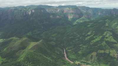 Parc National Amboro, collines verdoyantes
