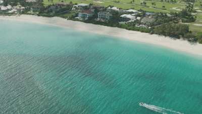 Golf et luxueuses propriétés près de Nassau, phare