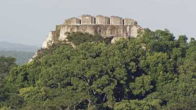 Temple Maya de Xunantunich