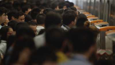 Foule dans le métro de Pékin
