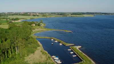 Petit port et campagne à Rendbjerg près de Sonderborg