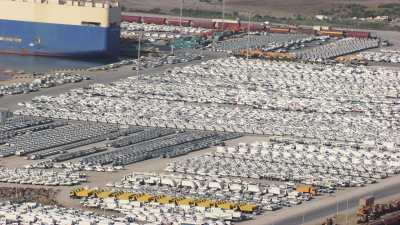 Port industriel de Béjaïa, véhicules entreposés
