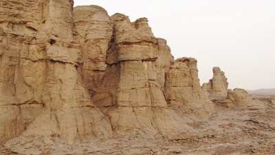 Formations rocheuses dans le désert