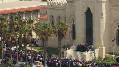 Mosquée et prière en centre-ville