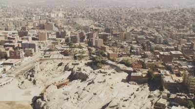 Assouan, survol de la ville, l'obélisque inachevé, le cimetière fatimide