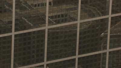 Reflets sur les vitres des tours de la Défense