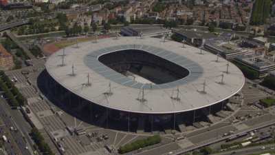 Le Stade de France, installation de la scène de concert