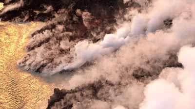 Eruptions sur le Holuhraun, épaisses colomnes de fumée