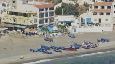 Petits bateaux sur les plages Azla, Beni Maadane, près de Tétouan