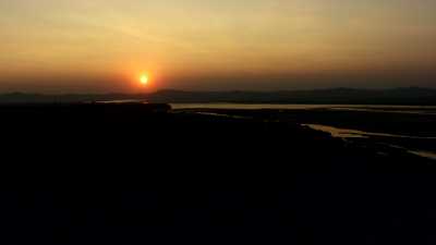 coucher de soleil sur le site de  Bagan