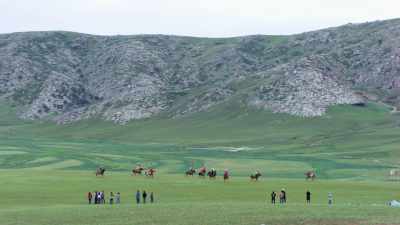 Match de polo dans la steppe