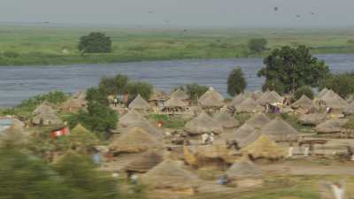 Village au bord du Nil, nord de Djouba