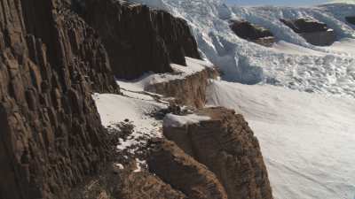 Les spectaculaires cascades glaciaires  Airdevronsix