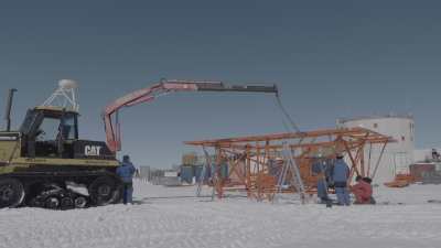 Construction de la structure d'un abri, programme Superdarn