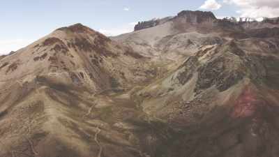 montagnes et vallées dans la Cordillère