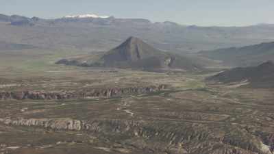 Paysages de montagnes et vallées