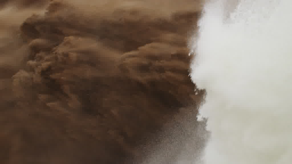 Spectaculaire lâcher des eaux du barrage de Xiaolangdi