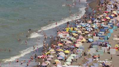 Plages bondées au sud de Béjaïa