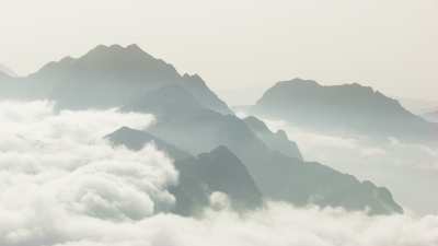 Montagnes dans les nuages en petite Kabylie