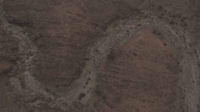 Formations rocheuses dans le désert au crépuscule