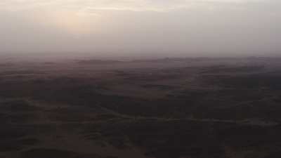 Désert au crépuscule, près de Tamanrasset