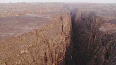 Canyons et formations rocheuses près de Djanet