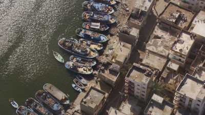 Chantier naval traditionnel près de Rosette
