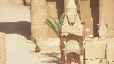 Temples de  Thoutmosis III, Ramsès II, Karnak et allée des Sphinx