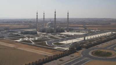 Le chantier de la Nouvelle Capitale, la mosquée al-Fattah al-Aleem