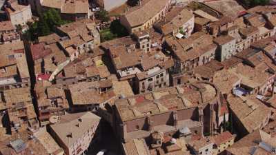 Eglise de Sant Miquel et centre du village