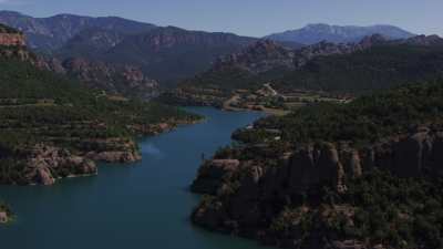 Barrage de la Llosa del Cavall et Monastère surplombant
