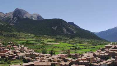 Village et ruines du château de Gosol
