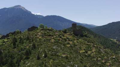 Village et ruines du château de Gosol