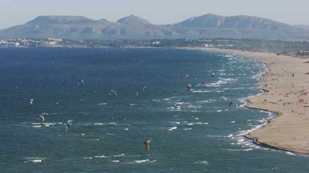 Plages et resorts sur le littoral près de Tarragone
