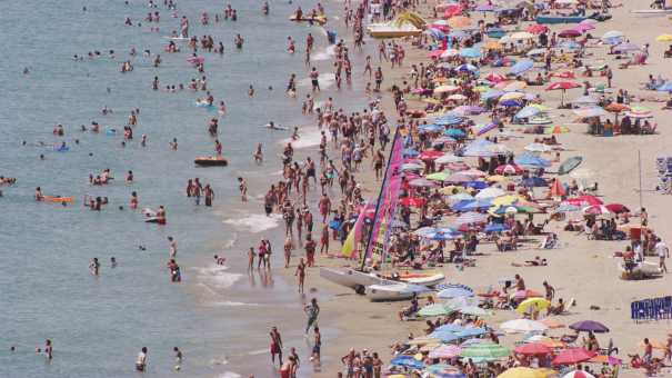 Plages et resorts sur le littoral près de Tarragone