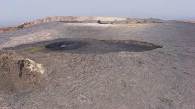 Plan large de cratères de lave, Volcan Erta Ale