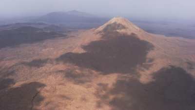 Paysage environnant d'une chaîne de volcans