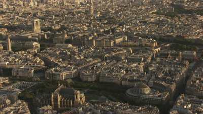 Plans larges sur le centre ville