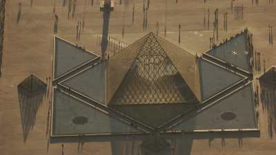 Le Louvre et la Pyramide