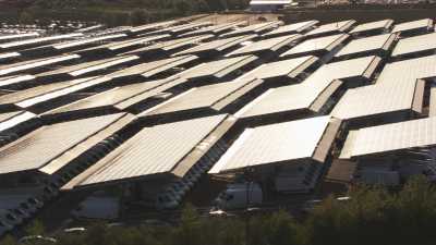 Toit solaire sur le parking de l'usine Renault,Sovab de Batilly