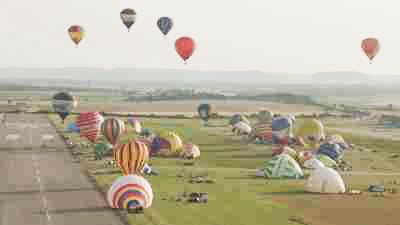 Décollage de montgolfières
