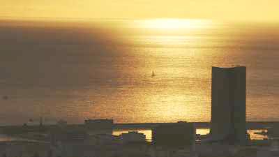 Littoral et paquebots au coucher de soleil