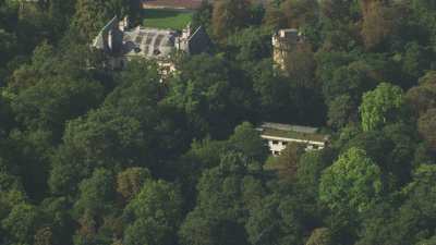 Le Domaine de Longchamp et la fondation Goodplanet