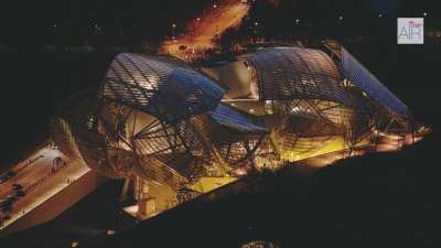 La Fondation Louis Vuitton de nuit