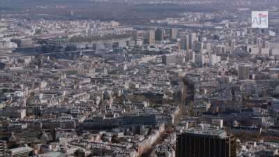La Bibliothèque Nationale de France site François Mitterrand, perspective depuis Montparnasse