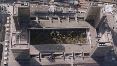 La Bibliothèque Nationale de France site François Mitterrand avec ses jardins