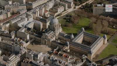L'hôpital militaire du Val-De-Grâce et l'église du Val-De-Grâce