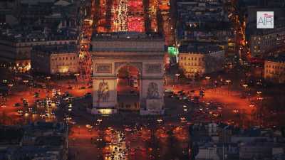 Paris la nuit&nbsp;: Champs Elysées / Arc de Triomphe / Tour Eiffel