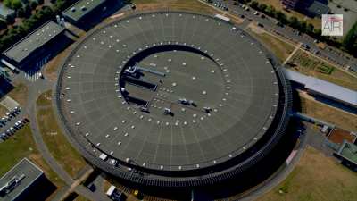 Le Synchrotron Soleil à Saint-Aubin (CEA & CNRS)