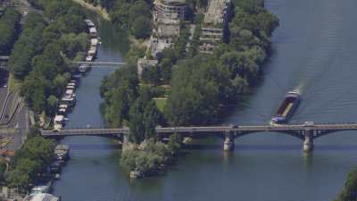 La Seine, de l'Île de la Grande Jatte à Neuilly-sur-Seine jusqu'à l'Île Saint-Denis et Saint-Ouen